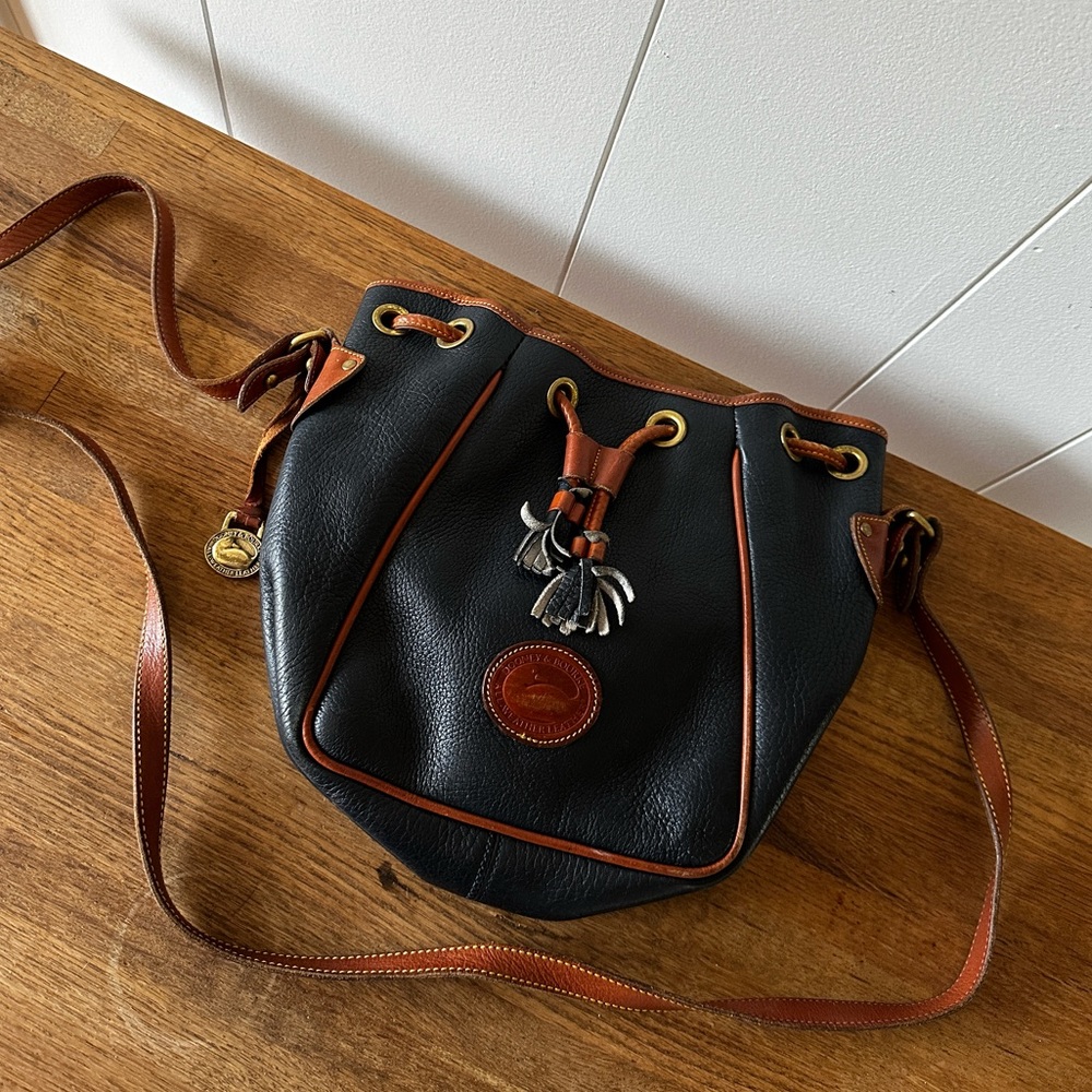 VINTAGE Dooney & Bourke Bucket Bag